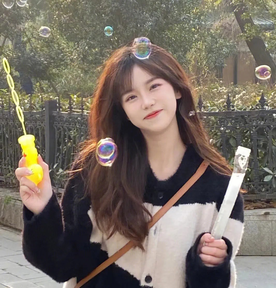 赤裸的美奈子